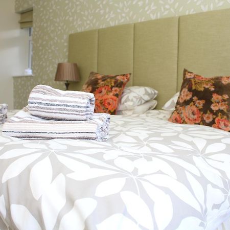 וויטני Laurels Guesthouse מראה חיצוני תמונה