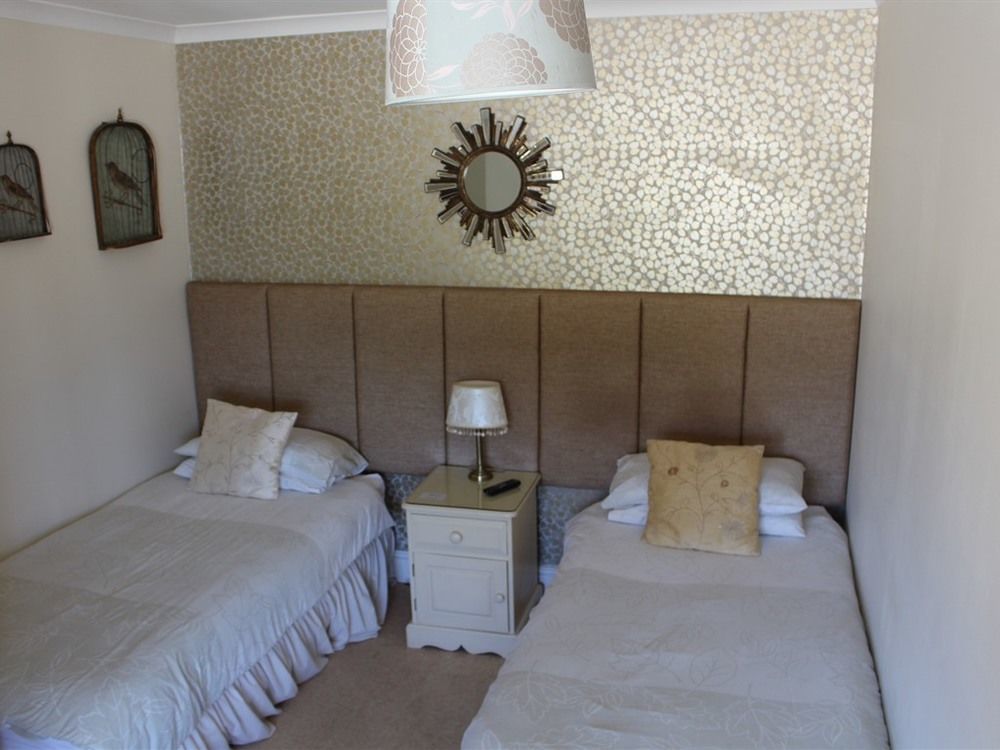 וויטני Laurels Guesthouse מראה חיצוני תמונה