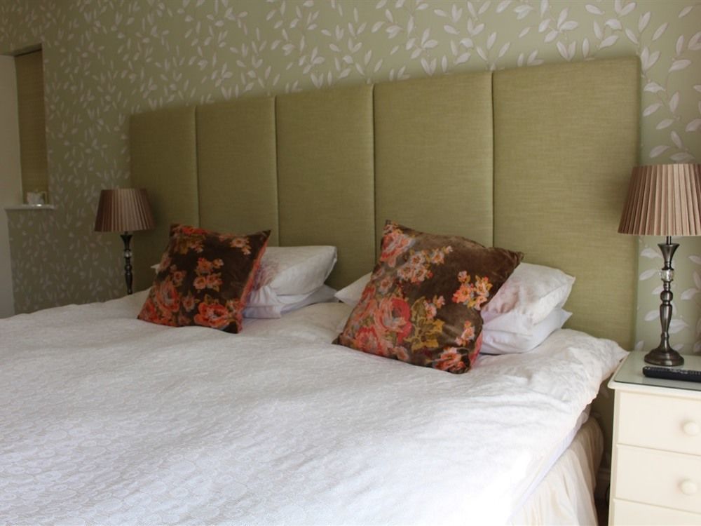 וויטני Laurels Guesthouse מראה חיצוני תמונה