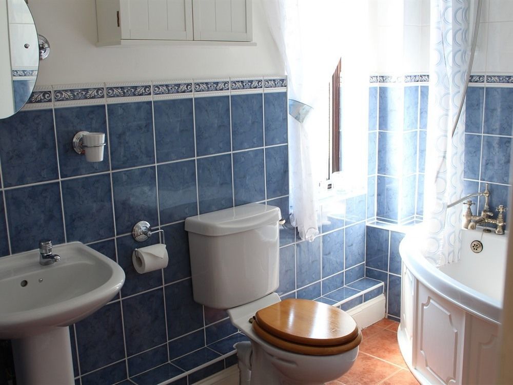 וויטני Laurels Guesthouse מראה חיצוני תמונה