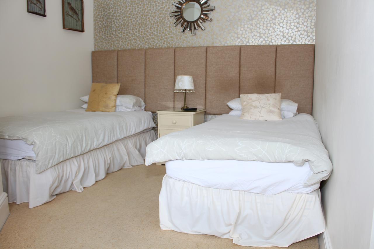 וויטני Laurels Guesthouse מראה חיצוני תמונה
