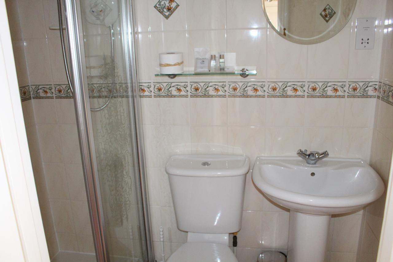 וויטני Laurels Guesthouse מראה חיצוני תמונה
